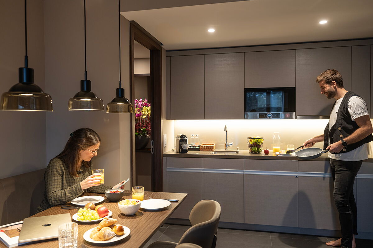 Acasa Suites Zürich Oerlikon - Küche im Acasa Suite Apartment Voll ausgestattete Küche im Acasa Suite Apartment im Acasa Suites Zürich